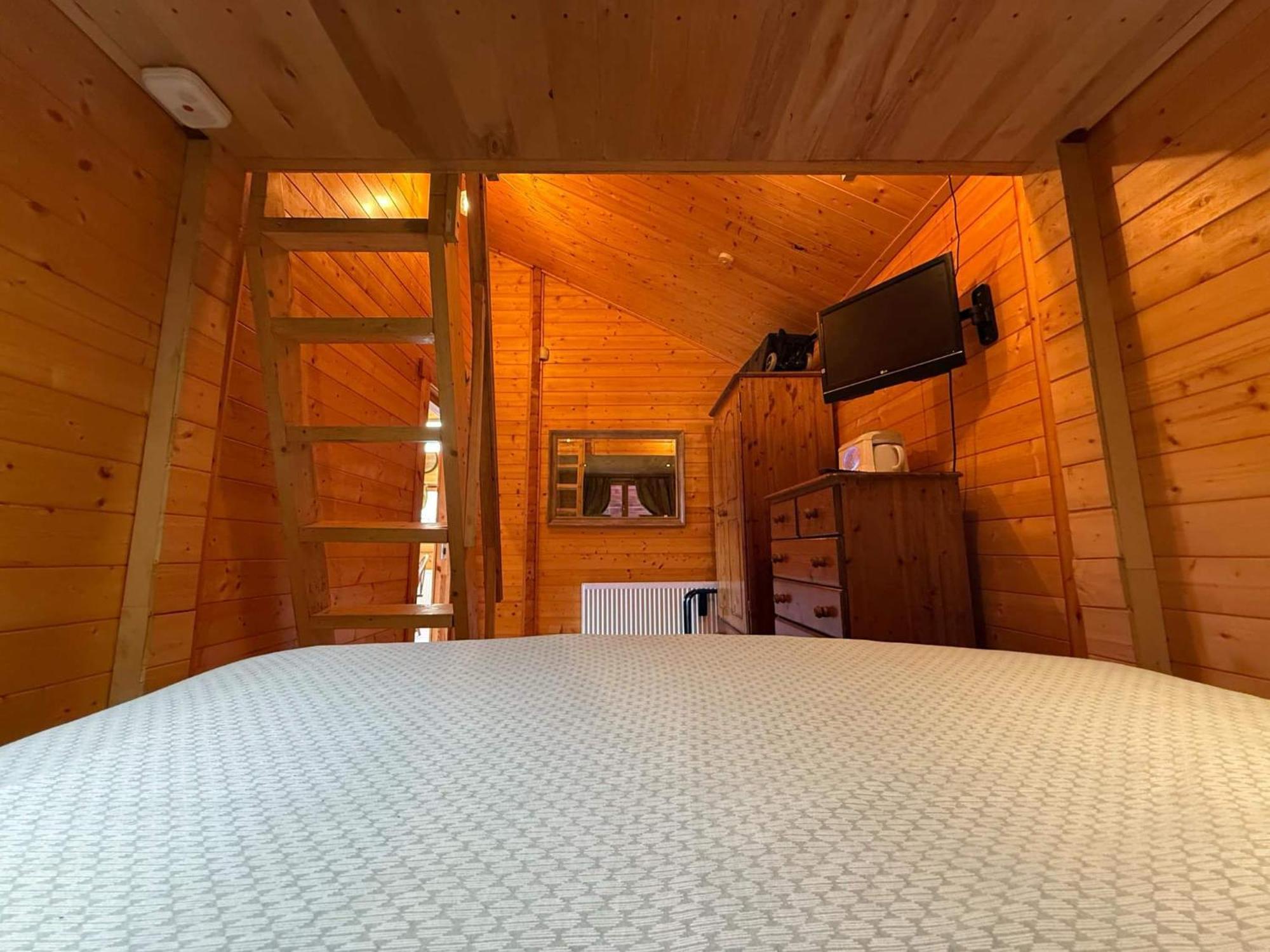 Impeccable 1-Bed House In Retford Close To A1 ภายนอก รูปภาพ